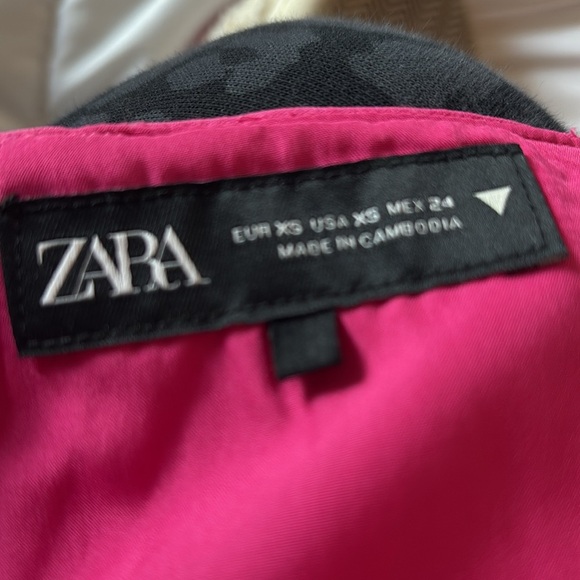 ZARA SS24 FUCHSIA BOX PLEAT SKORT REF:5427/428 - Picture 5 of 7